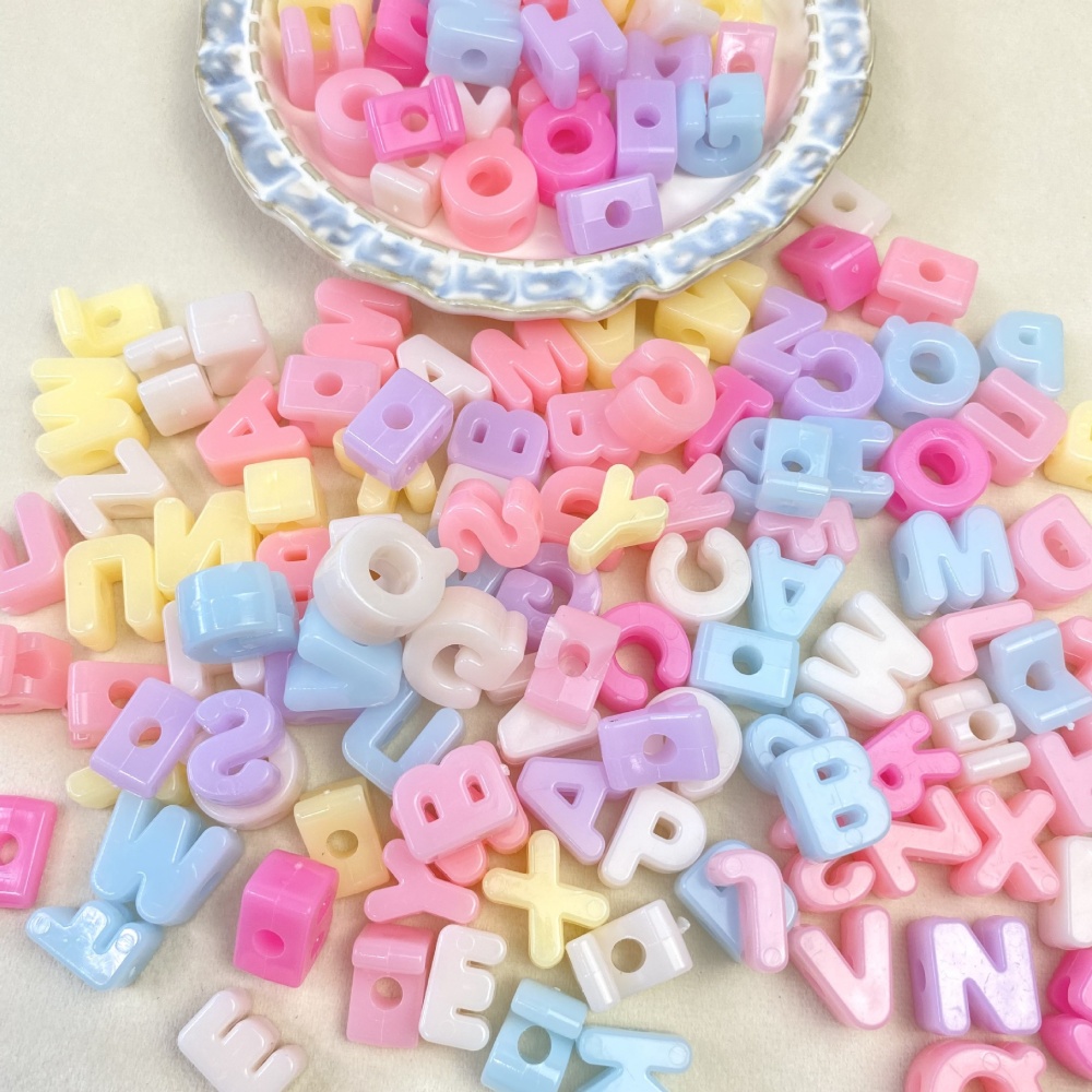 Jewelry Making Online - 10/50/100PCS Manik-manik Huruf Akrilik 14-20mm Warna